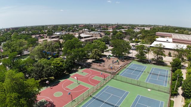 3914 N MOZART Street, Chicago, IL 60618