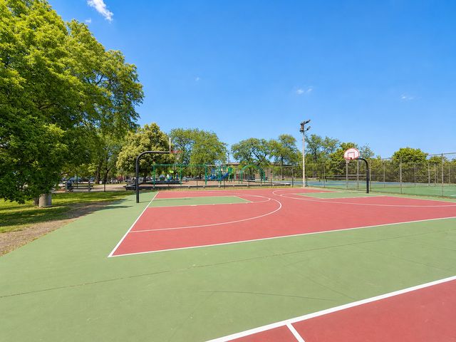 3914 N MOZART Street, Chicago, IL 60618