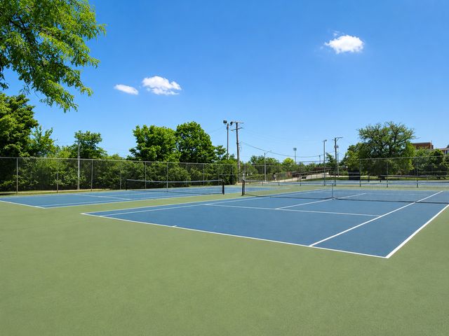 3914 N MOZART Street, Chicago, IL 60618