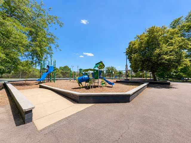 3914 N MOZART Street, Chicago, IL 60618