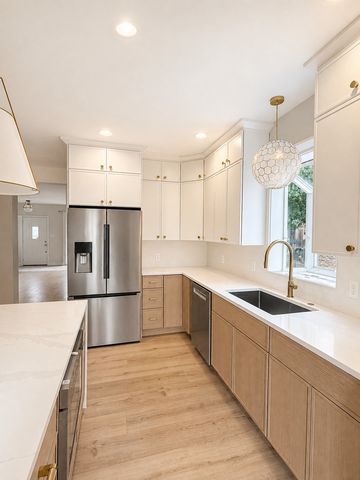 3914 N MOZART Street, Chicago, IL 60618