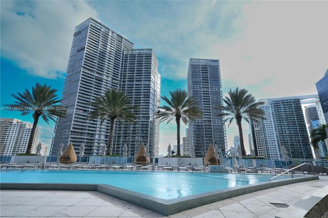 200 Biscayne Boulevard Way 3906, Miami, FL 33131