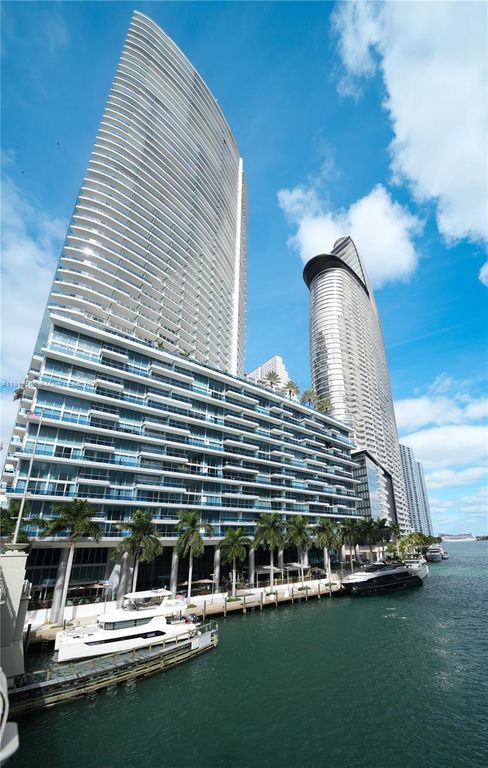 200 Biscayne Boulevard Way 3906, Miami, FL 33131