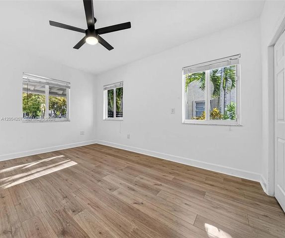 426 SW 26th Rd, Miami, FL 33129