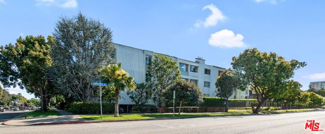 930 California Avenue 301, Santa Monica, CA 90403