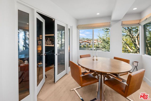 930 California Avenue 301, Santa Monica, CA 90403