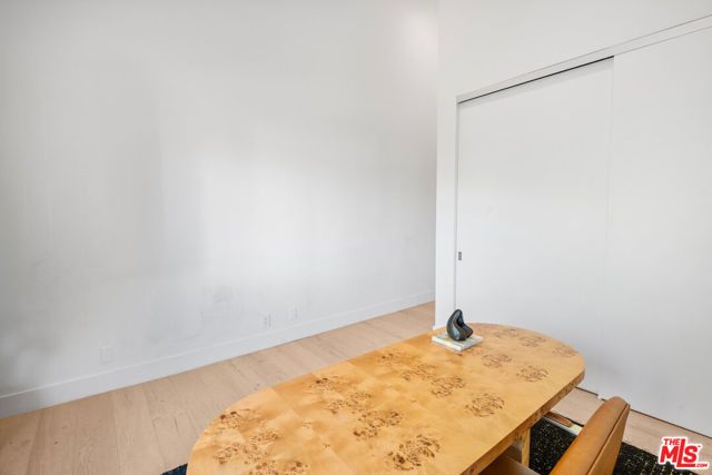 930 California Avenue 301, Santa Monica, CA 90403