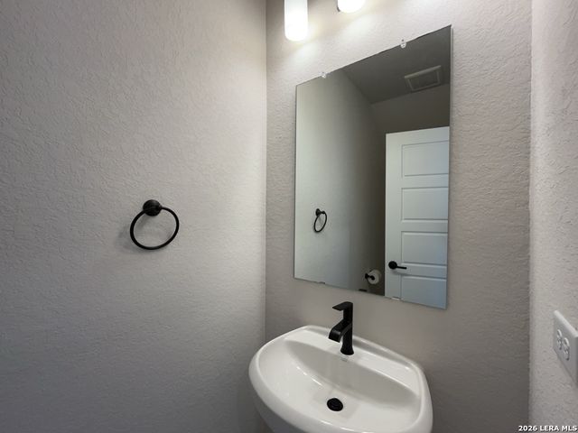 5958 Edna Pt., New Braunfels, TX 78130