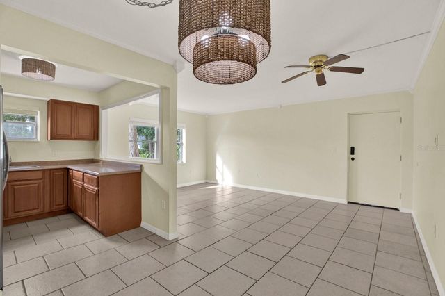 6360 1ST STREET N 103, St Petersburg, FL 33702