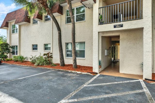 6360 1ST STREET N 103, St Petersburg, FL 33702