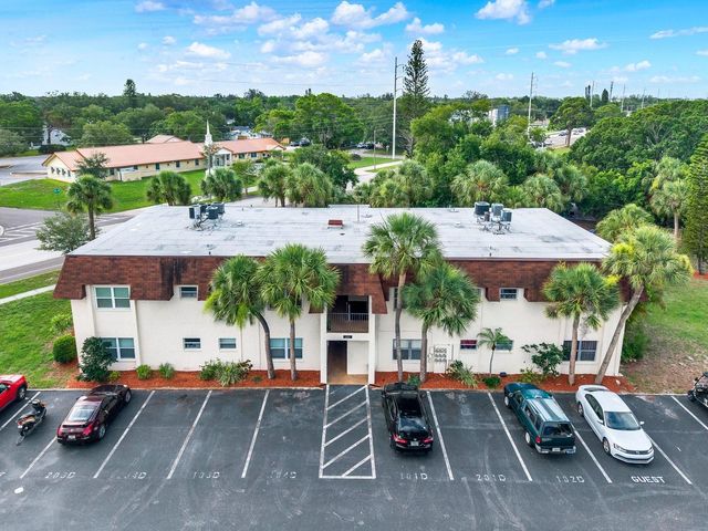 6360 1ST STREET N 103, St Petersburg, FL 33702