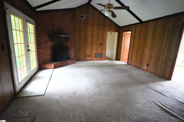 100 Crowndale Drive, Taylors, SC 29687
