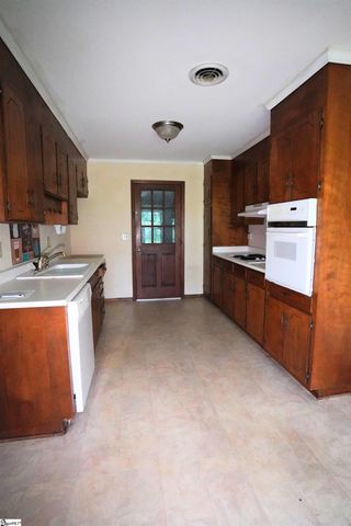 100 Crowndale Drive, Taylors, SC 29687