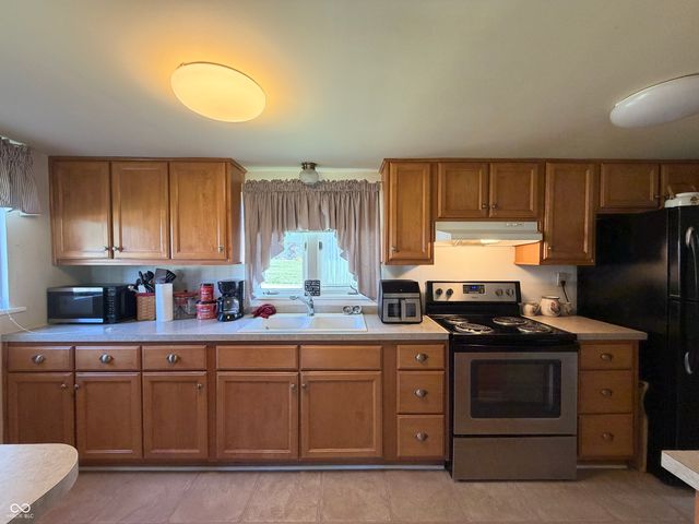 303 E Pat Rady Way, Bainbridge, IN 46105