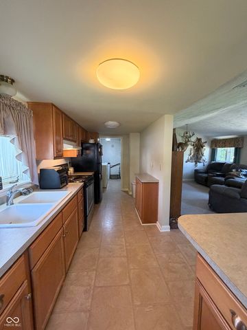 303 E Pat Rady Way, Bainbridge, IN 46105