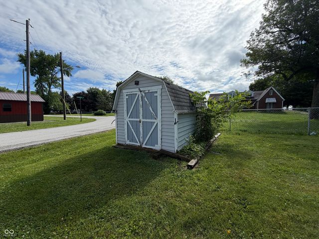 303 E Pat Rady Way, Bainbridge, IN 46105