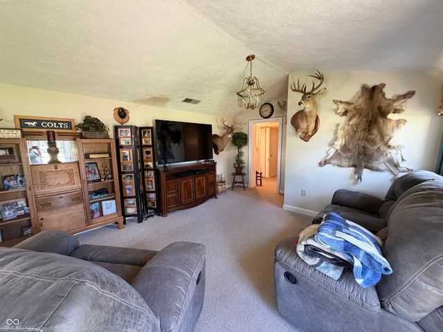 303 E Pat Rady Way, Bainbridge, IN 46105