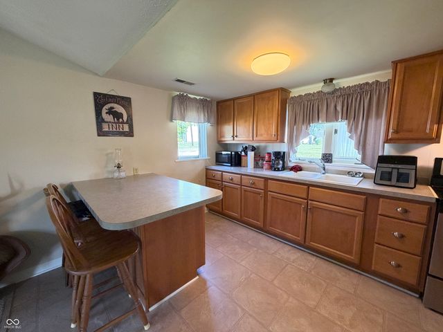 303 E Pat Rady Way, Bainbridge, IN 46105