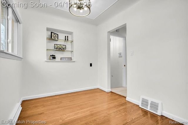 576 Markle Avenue, Pontiac, MI 48340