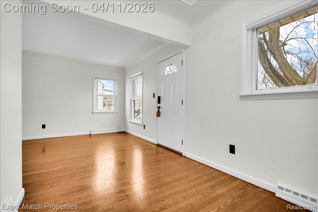 576 Markle Avenue, Pontiac, MI 48340