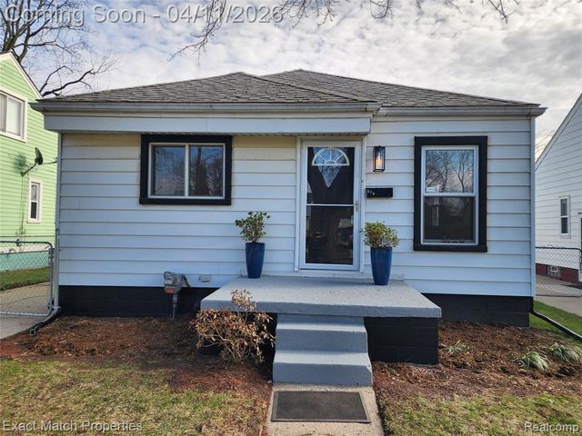576 Markle Avenue, Pontiac, MI 48340