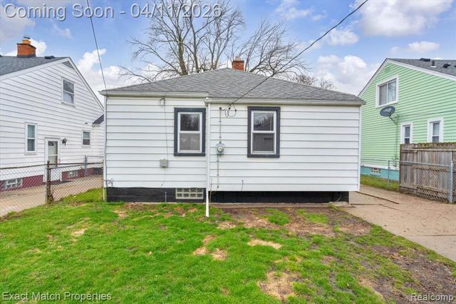576 Markle Avenue, Pontiac, MI 48340