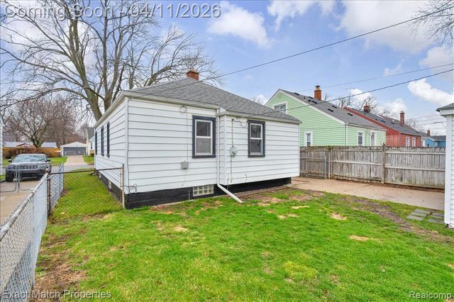 576 Markle Avenue, Pontiac, MI 48340