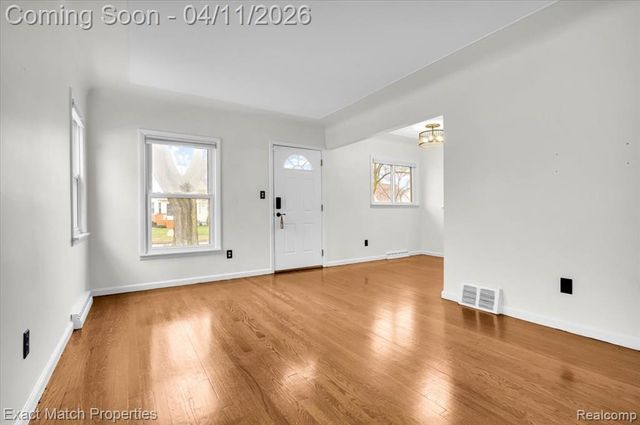 576 Markle Avenue, Pontiac, MI 48340