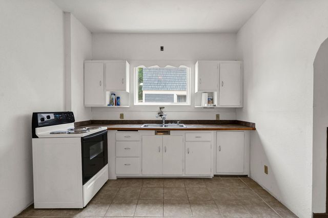 2124 W Boone Ave, Spokane, WA 99201