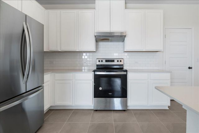 18501 Spotted Eagle LN, Elgin, TX 78621