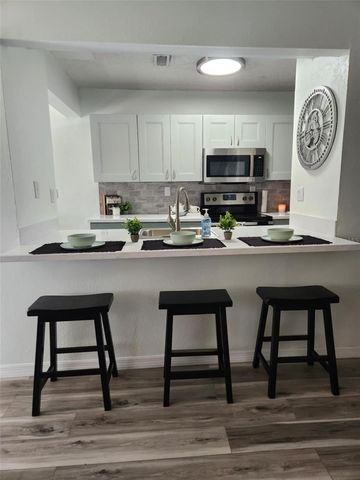 1833 BOUGH AVENUE 2, Clearwater, FL 33760