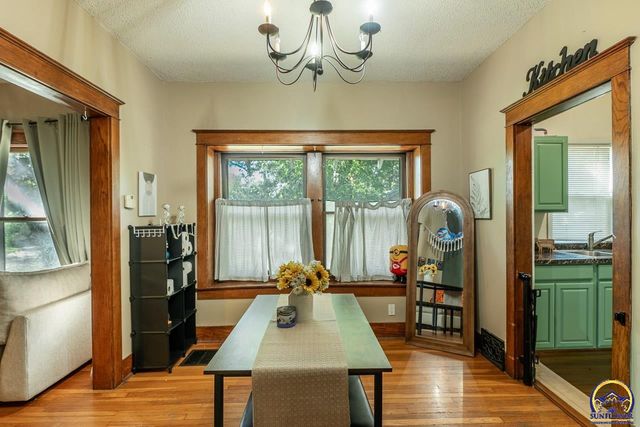 917 SW Warren AVE, Topeka, KS 66606