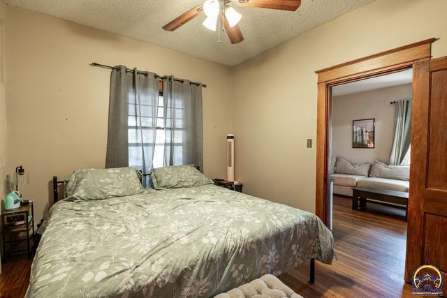 917 SW Warren AVE, Topeka, KS 66606