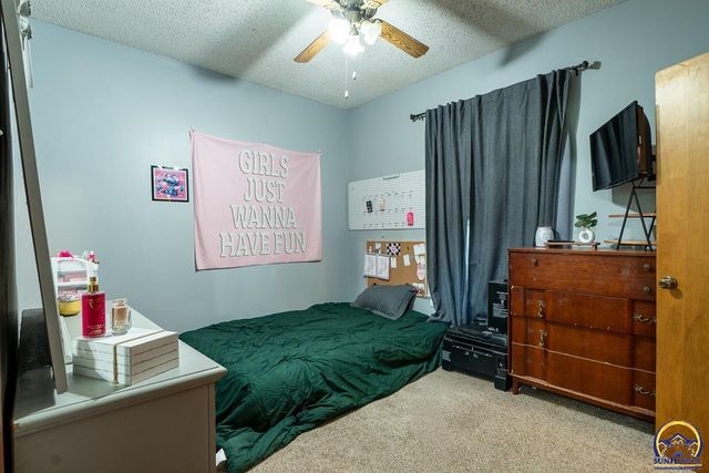 917 SW Warren AVE, Topeka, KS 66606