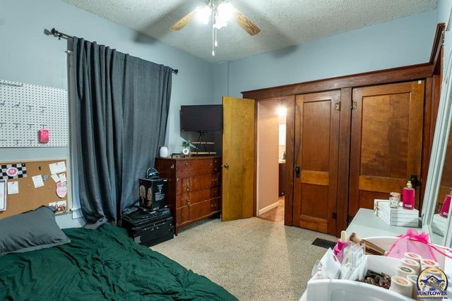 917 SW Warren AVE, Topeka, KS 66606