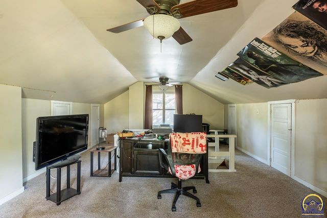 917 SW Warren AVE, Topeka, KS 66606