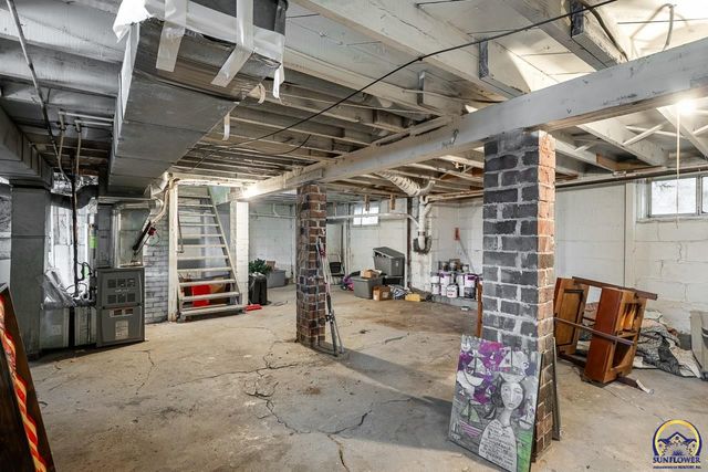 917 SW Warren AVE, Topeka, KS 66606