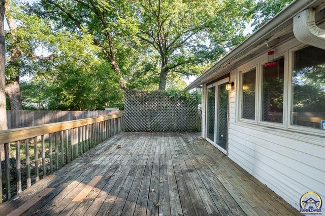 917 SW Warren AVE, Topeka, KS 66606