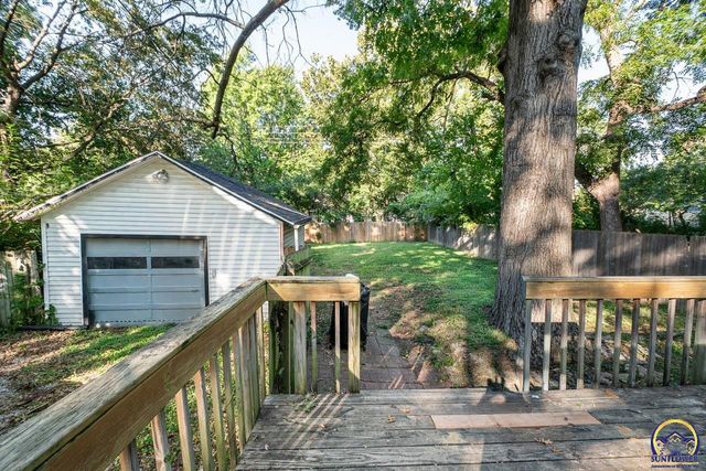 917 SW Warren AVE, Topeka, KS 66606