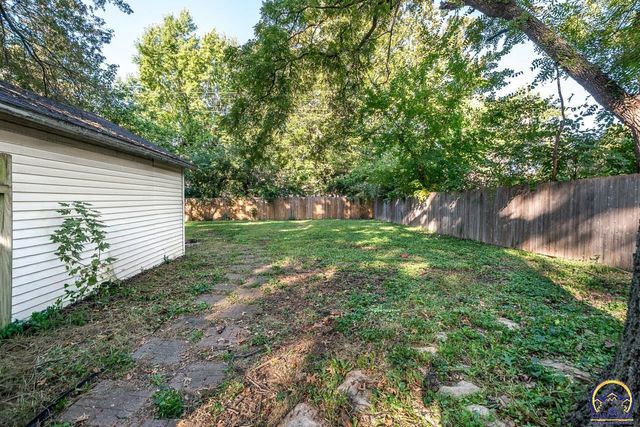 917 SW Warren AVE, Topeka, KS 66606