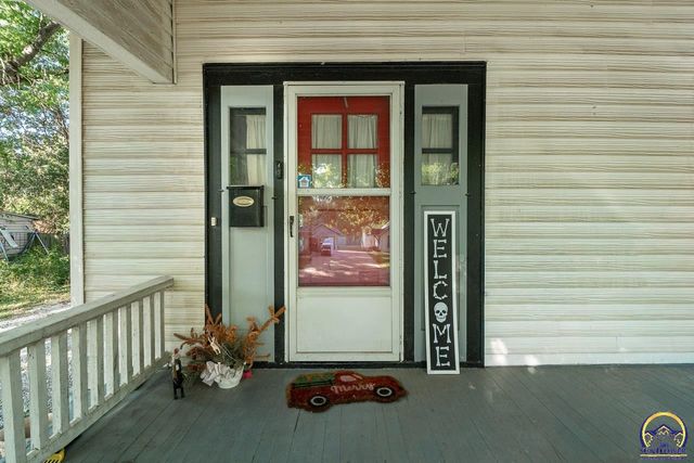 917 SW Warren AVE, Topeka, KS 66606