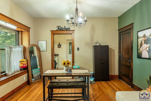 917 SW Warren AVE, Topeka, KS 66606