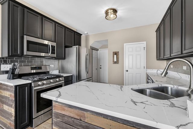 15238 KENMARE Circle, Manhattan, IL 60442