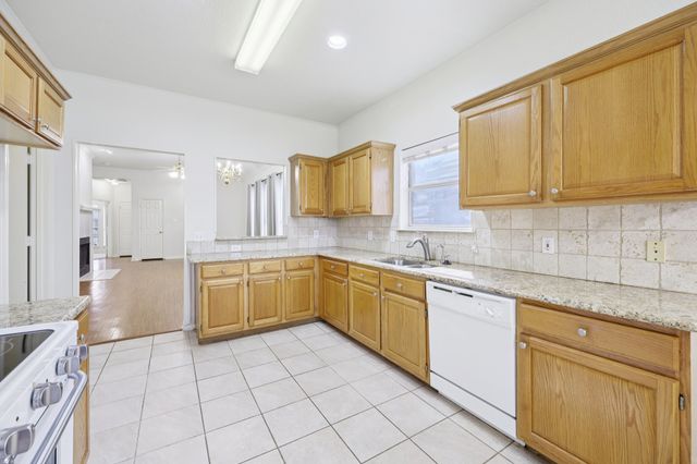 2009 Hearthside Lane, Garland, TX 75044