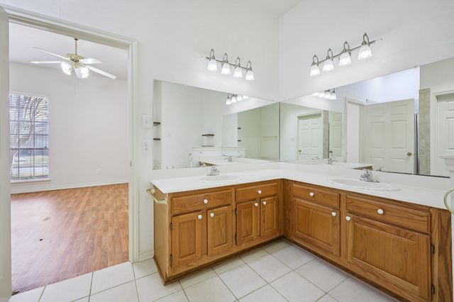 2009 Hearthside Lane, Garland, TX 75044