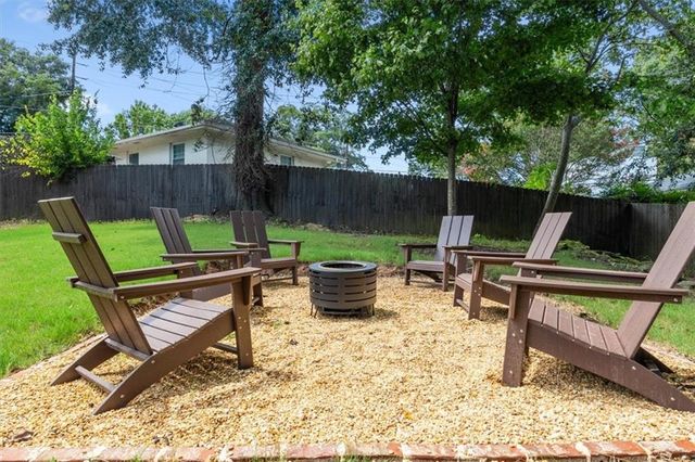 1404 Briarwood Street NE, Brookhaven, GA 30319
