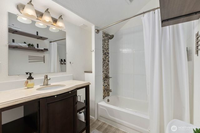 17800 185th Avenue NE, Woodinville, WA 98072