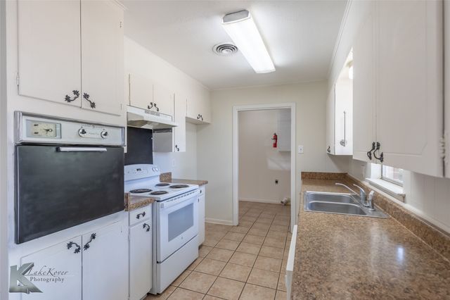 942 E North 12th Street, Abilene, TX 79601