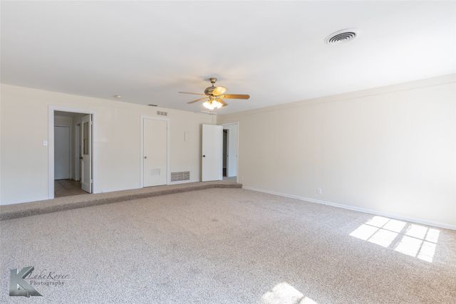 942 E North 12th Street, Abilene, TX 79601