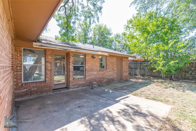 942 E North 12th Street, Abilene, TX 79601